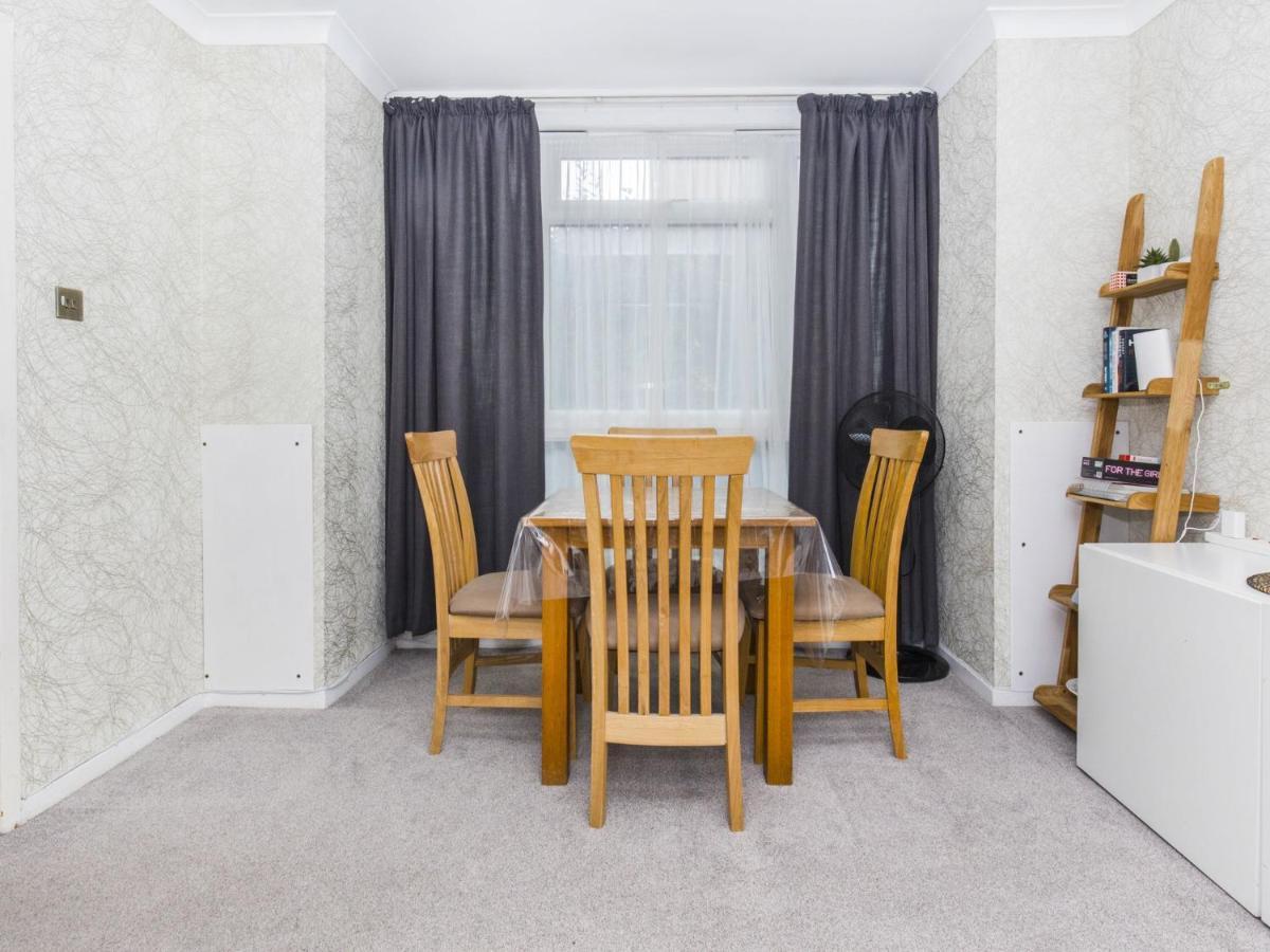 Pass The Keys - Beautiful Flat With Balcony In Swiss Cottage, Londyn Zewnętrze zdjęcie
